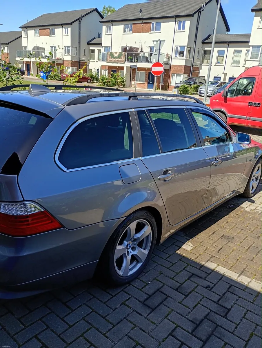 520d - Image 2