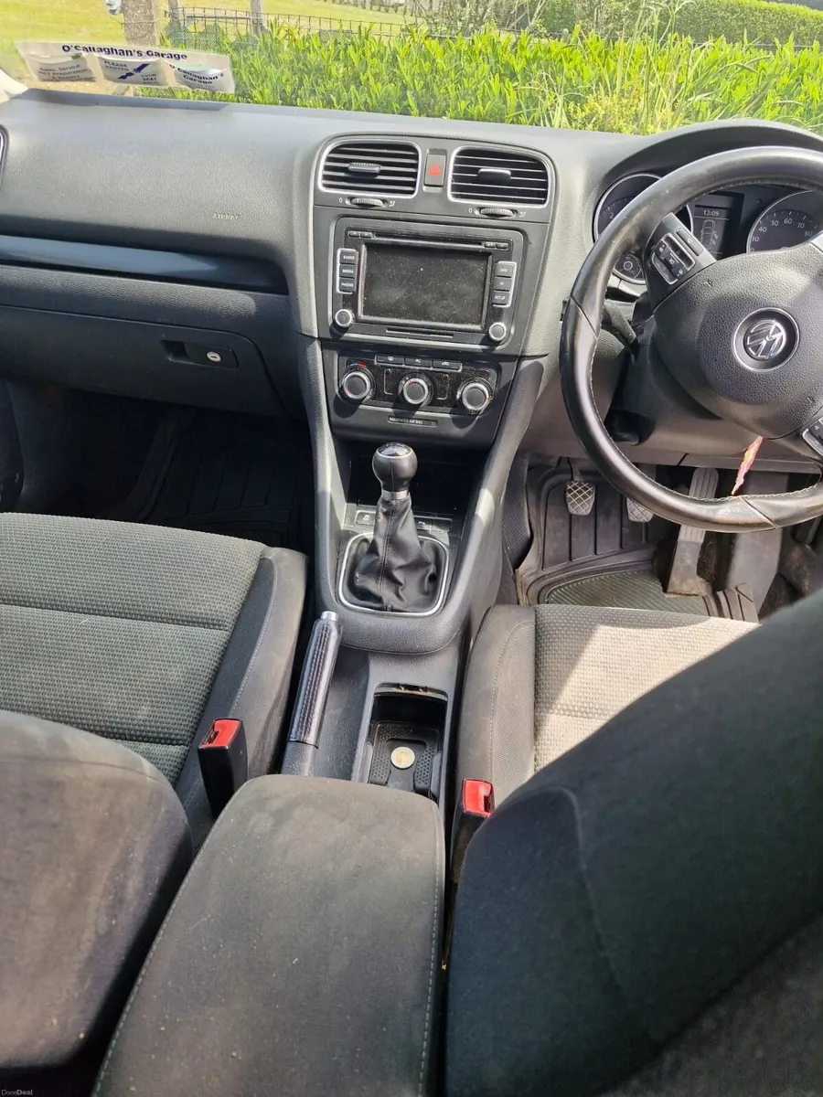Volkswagen Golf 2011 - Image 4
