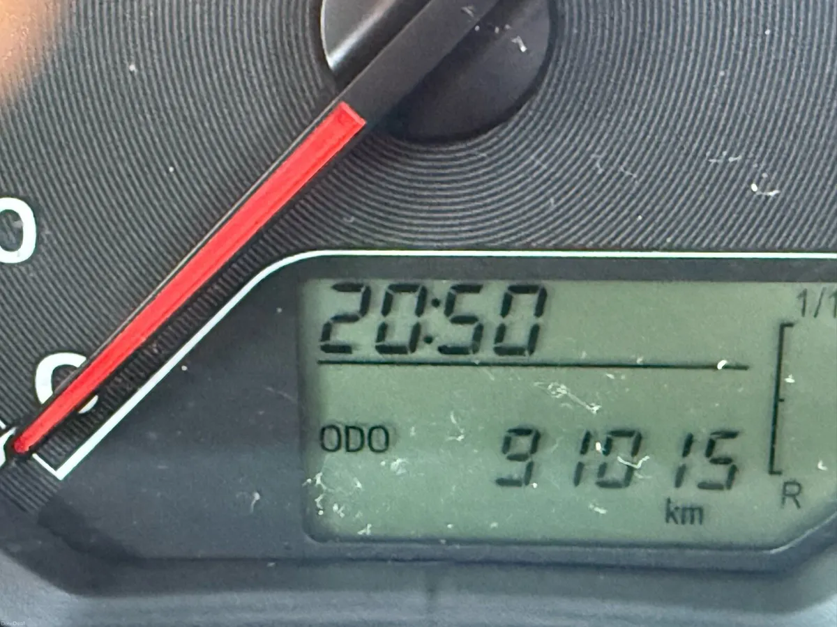Toyota Yaris leather int 1.0 - 91,000km NCT OCT26 - Image 3