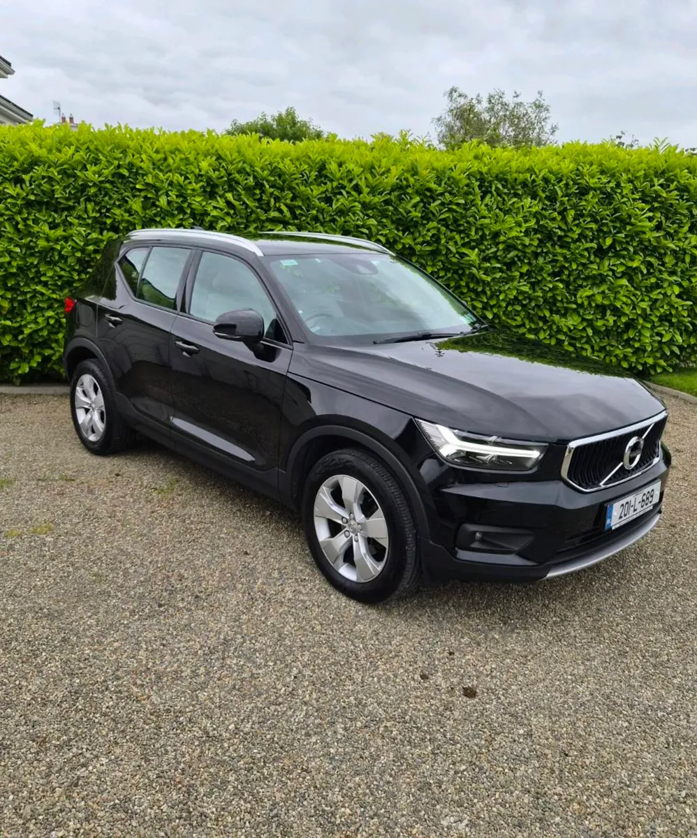 Volvo XC40 T3 - Image 2