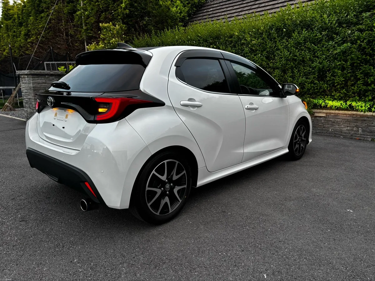 TOYOTA YARIS  1.5 MANUAL ( NOT GR ) - Image 6