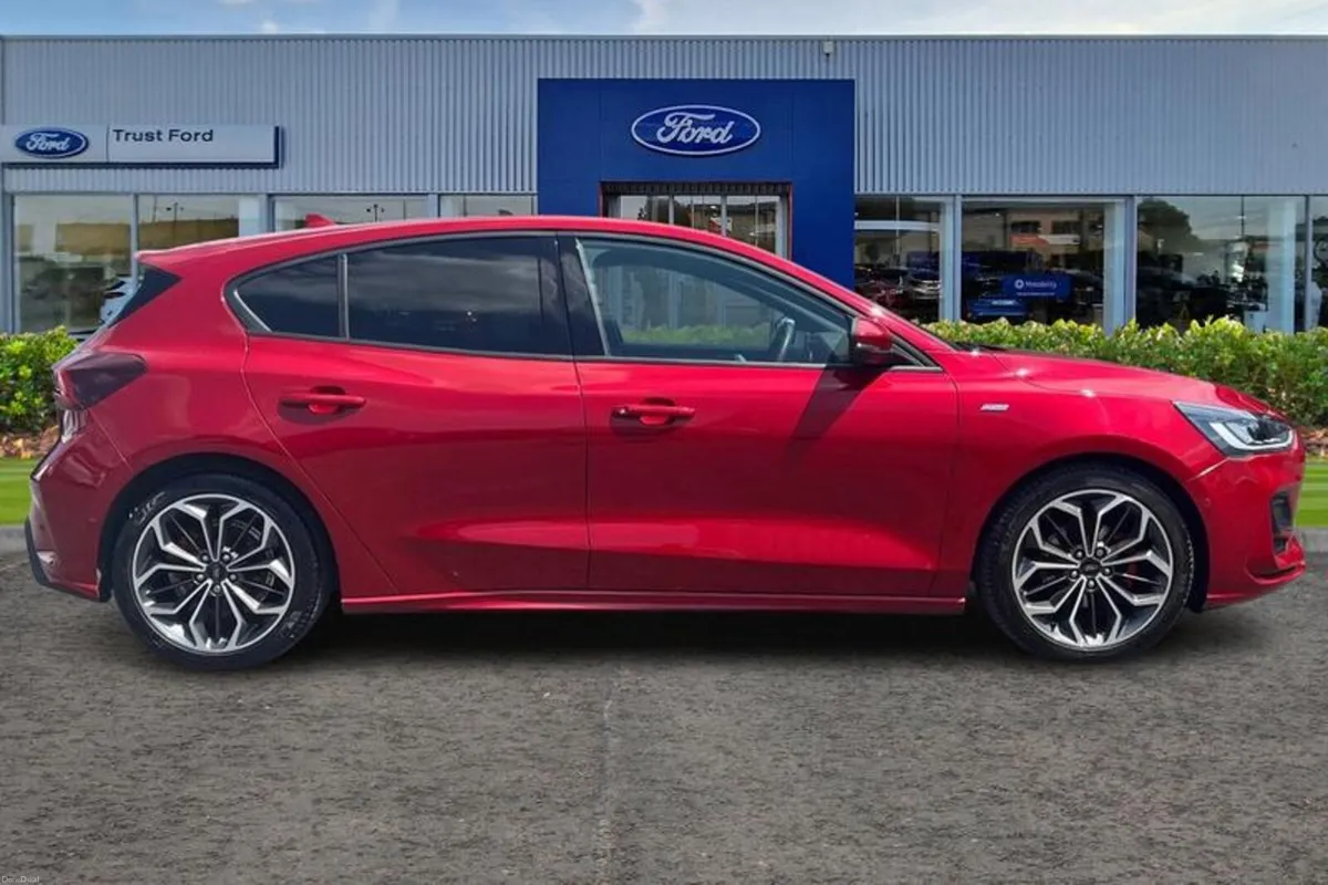 Ford Focus ST-Line X - Image 3