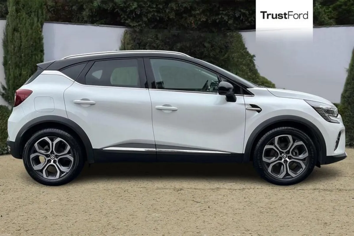 Renault Captur Techno - Image 3