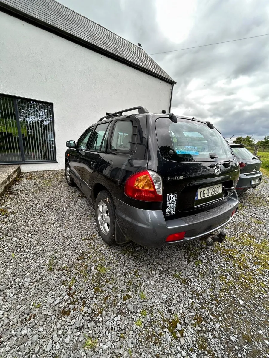 Hyundai Santa Fe 2005 - Image 1