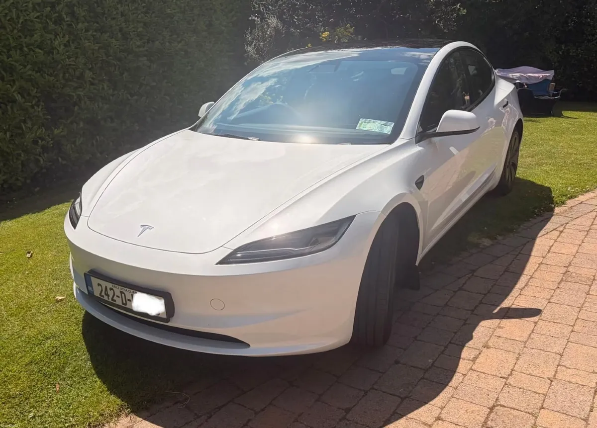 Tesla Model 3 2024 - Image 1