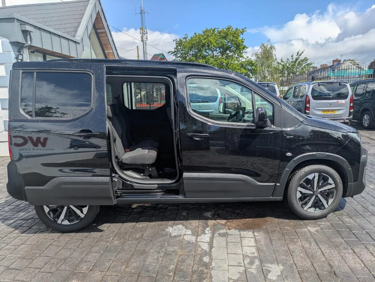 Wheelchair Accessible Vehicle - Peugeot Rifter GT - Image 6