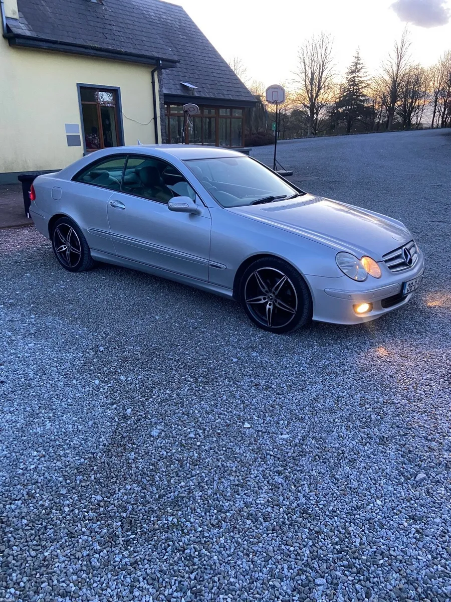 Mercedes-Benz CLK 2008 - Image 2