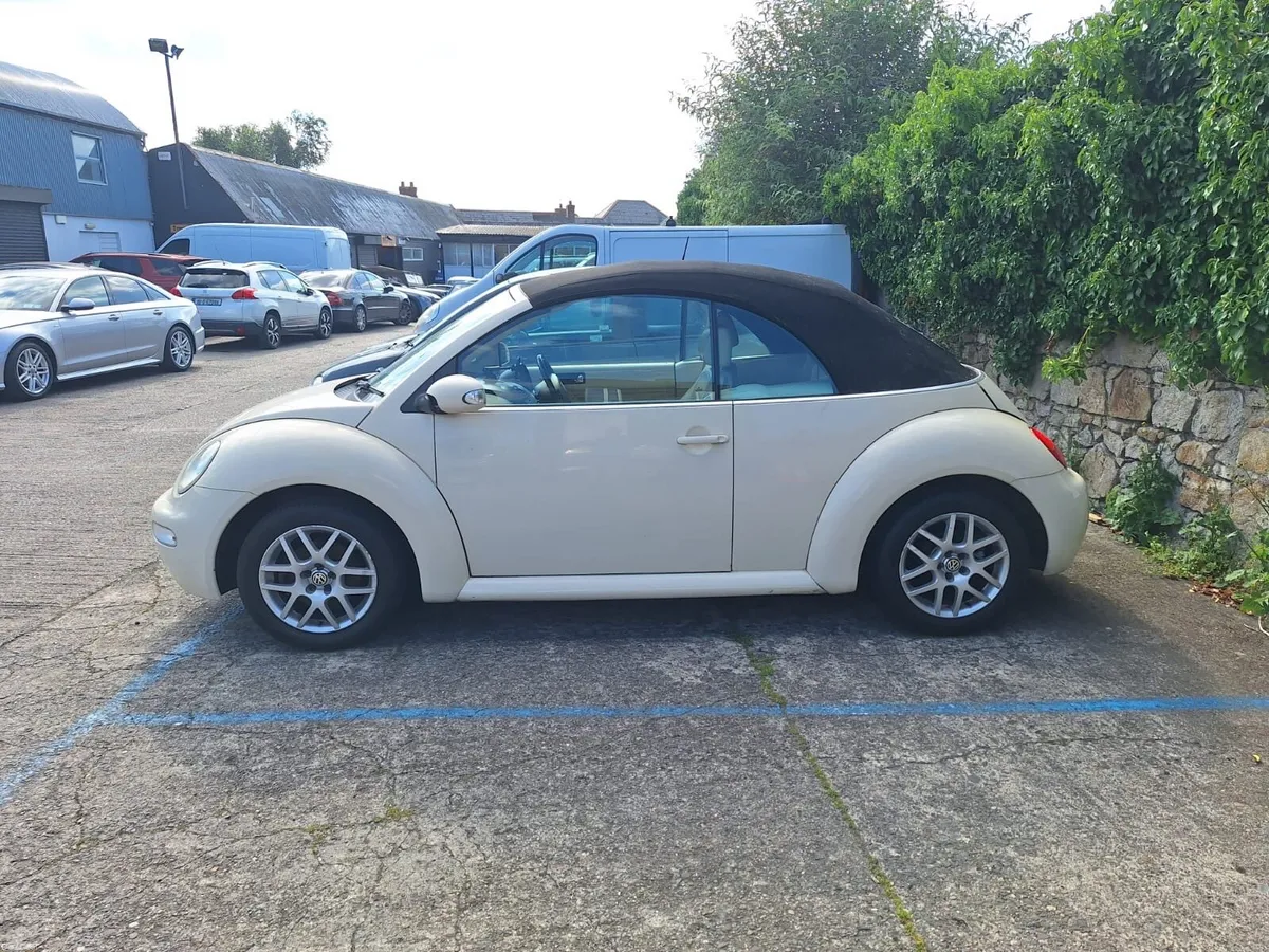 2005 Volkswagen Bettle - Image 2