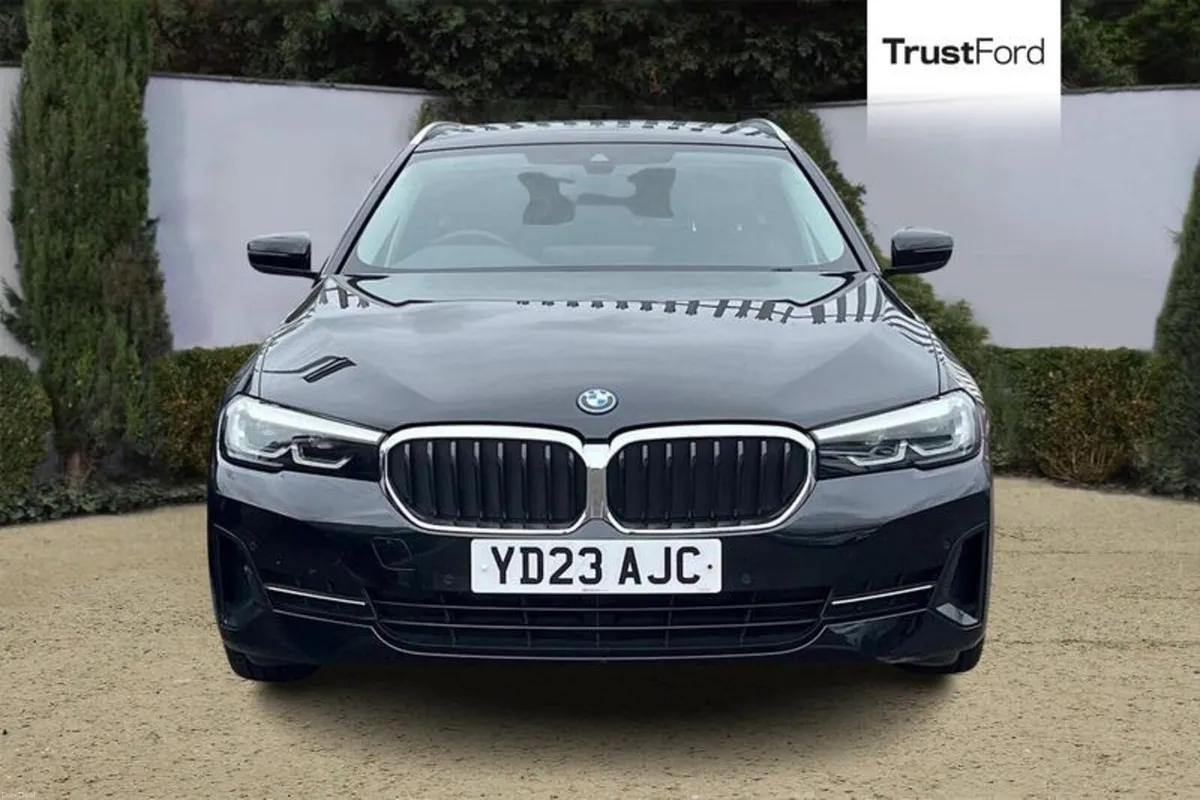BMW 5-Series 2.0 530e 12kWh SE Touring 5dr Petrol - Image 6