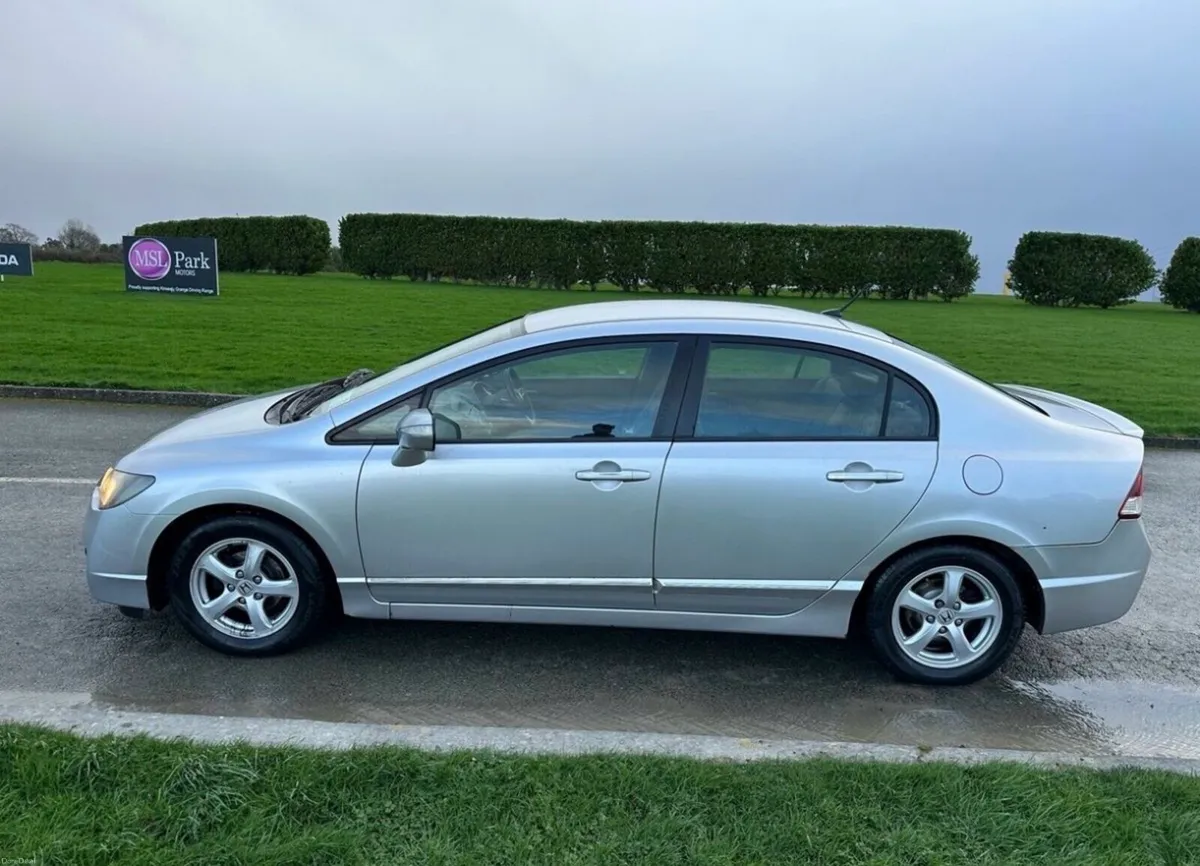 Honda Civic HyBrid 2010 - Image 5