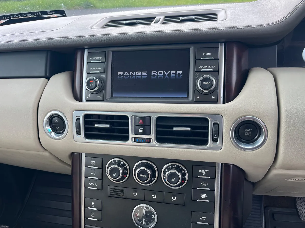 Land Rover Range Rover 2011 - Image 6