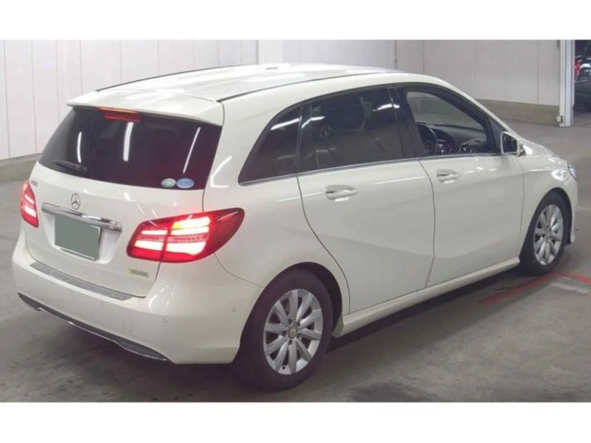 Mercedes-Benz B-Class 1.6 Petrol Auto - Image 4