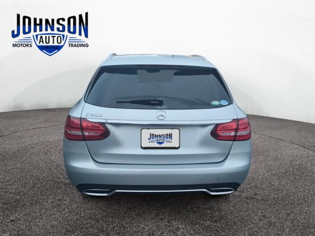 Mercedes-Benz C-Class 2.0 Petrol Auto - Image 4
