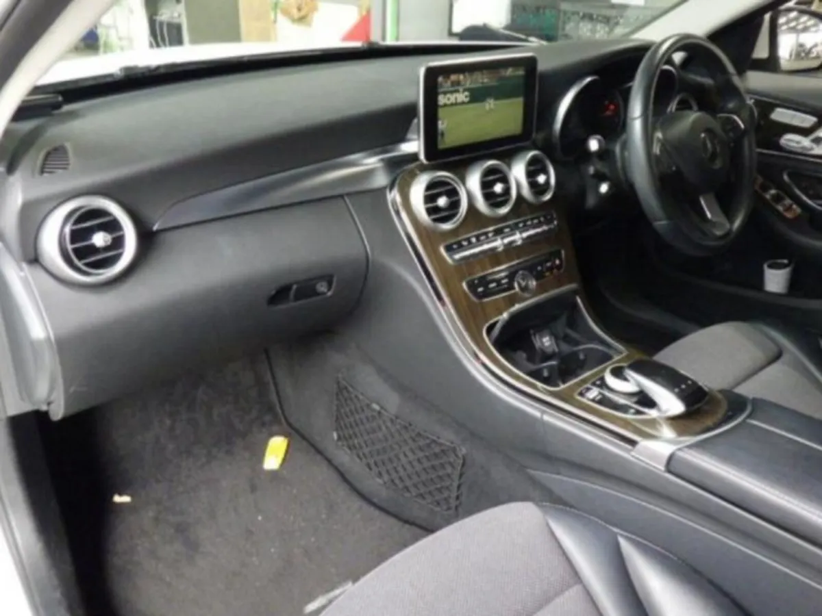 Mercedes-Benz C-Class 2.0 Petrol Auto - Image 3