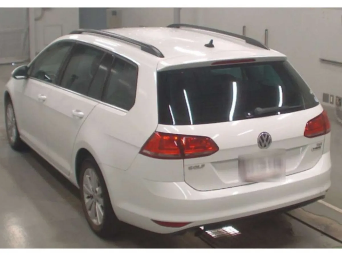 Volkswagen Golf 1.2 Estate Petrol Auto - Image 4