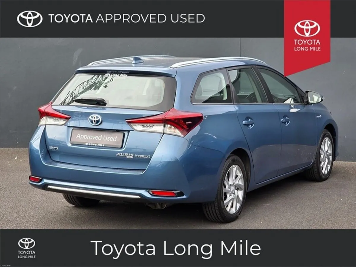 Toyota Auris 1.8 Hybrid Luna Touring Sport 5dr - Image 3