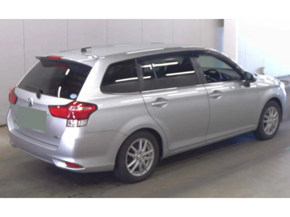 Toyota Corolla 1.5 Corolla Fielder Petrol Hybrid A - Image 4
