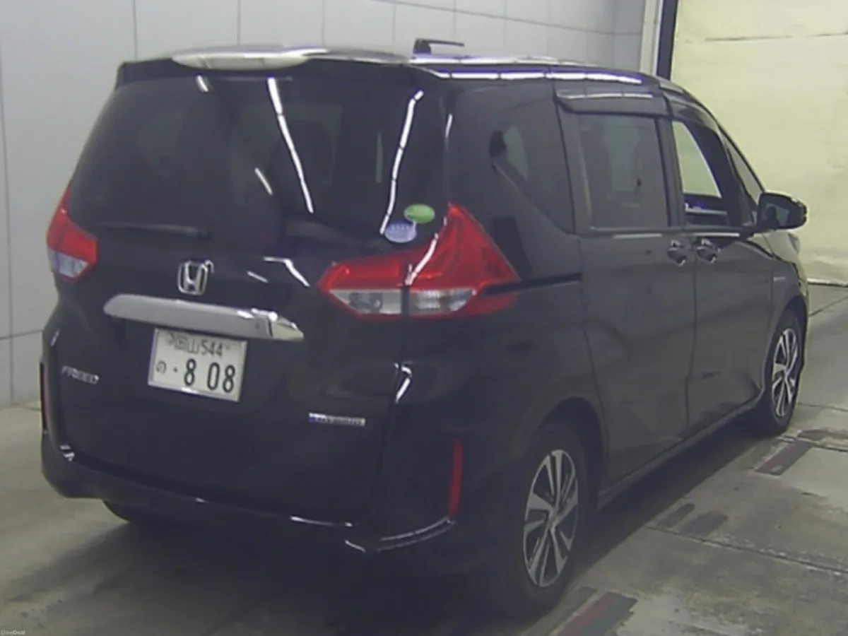 Honda Freed 1.5 Petrol Hybrid Auto - Image 3