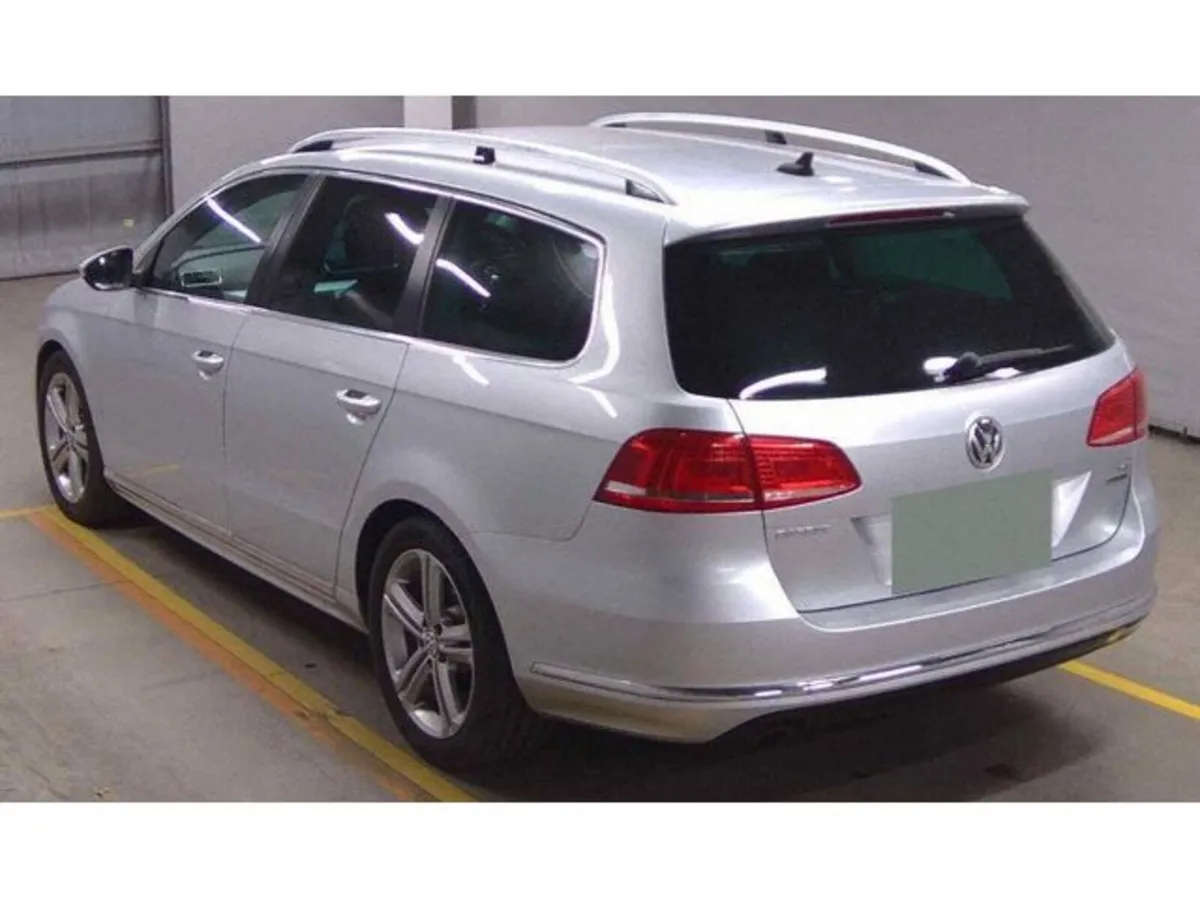 Volkswagen Passat R-Line Edition 1.4 TSI Petrol Au - Image 3