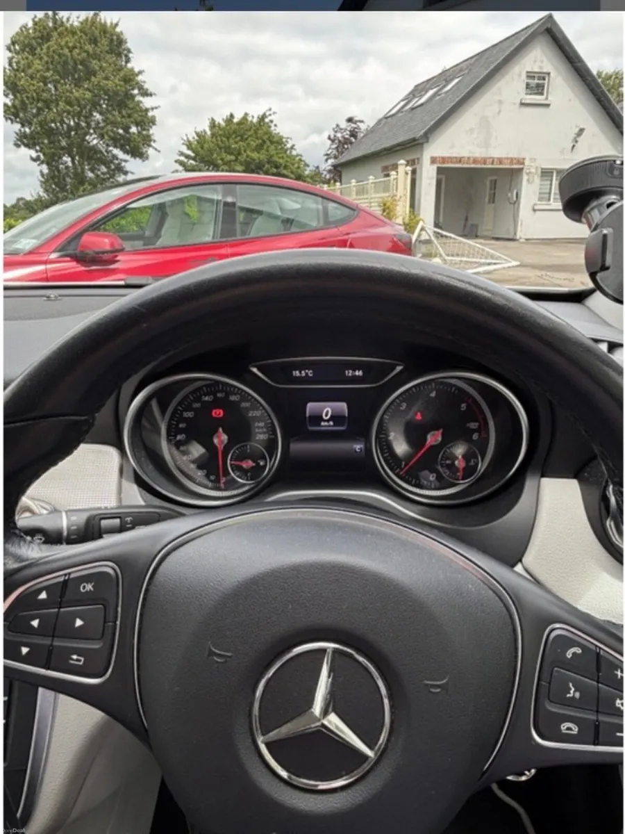 Mercedes-Benz GLA 2017 - Image 5