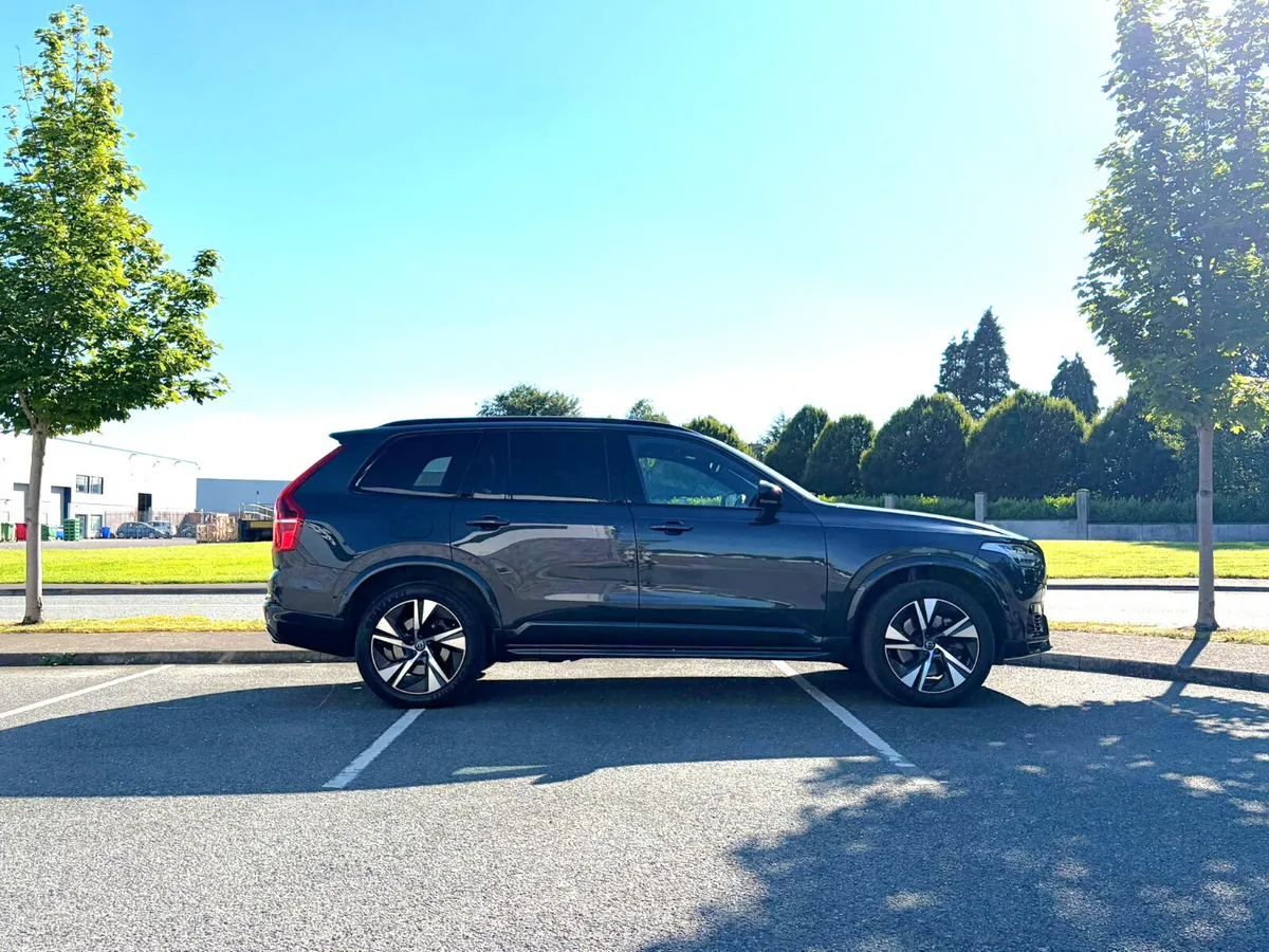 211 Volvo XC90 T8 R-Design 390 AWD 7 Seats Hybrid - Image 2
