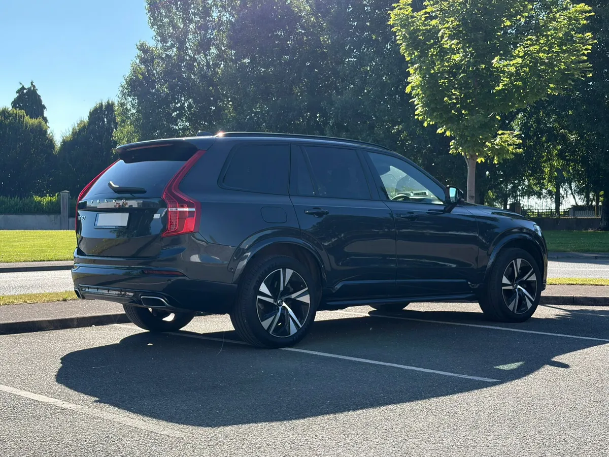 211 Volvo XC90 T8 R-Design 390 AWD 7 Seats Hybrid - Image 4
