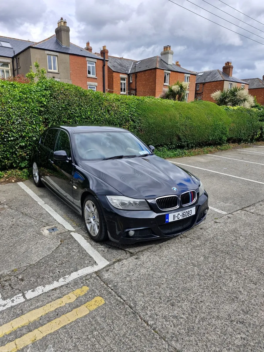 BMW 3-Series 2011 - Image 3