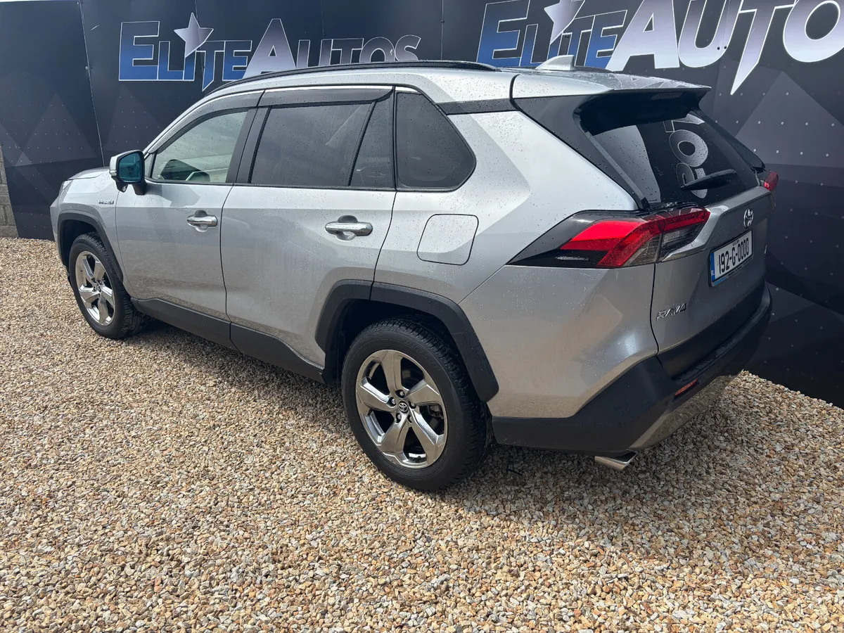 Toyota Rav 4 Sol Hybrid AWD 2019 - Image 4