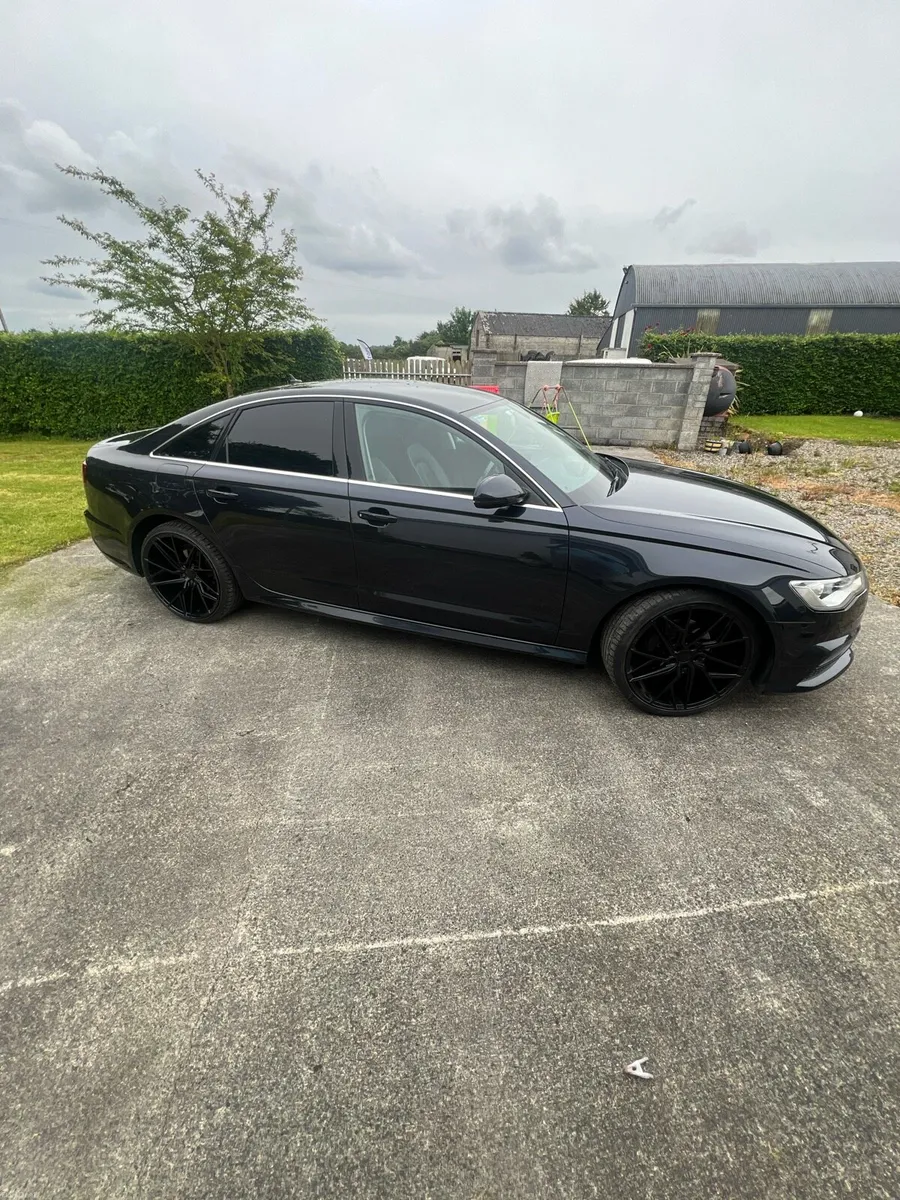 Audi A6 - Image 2