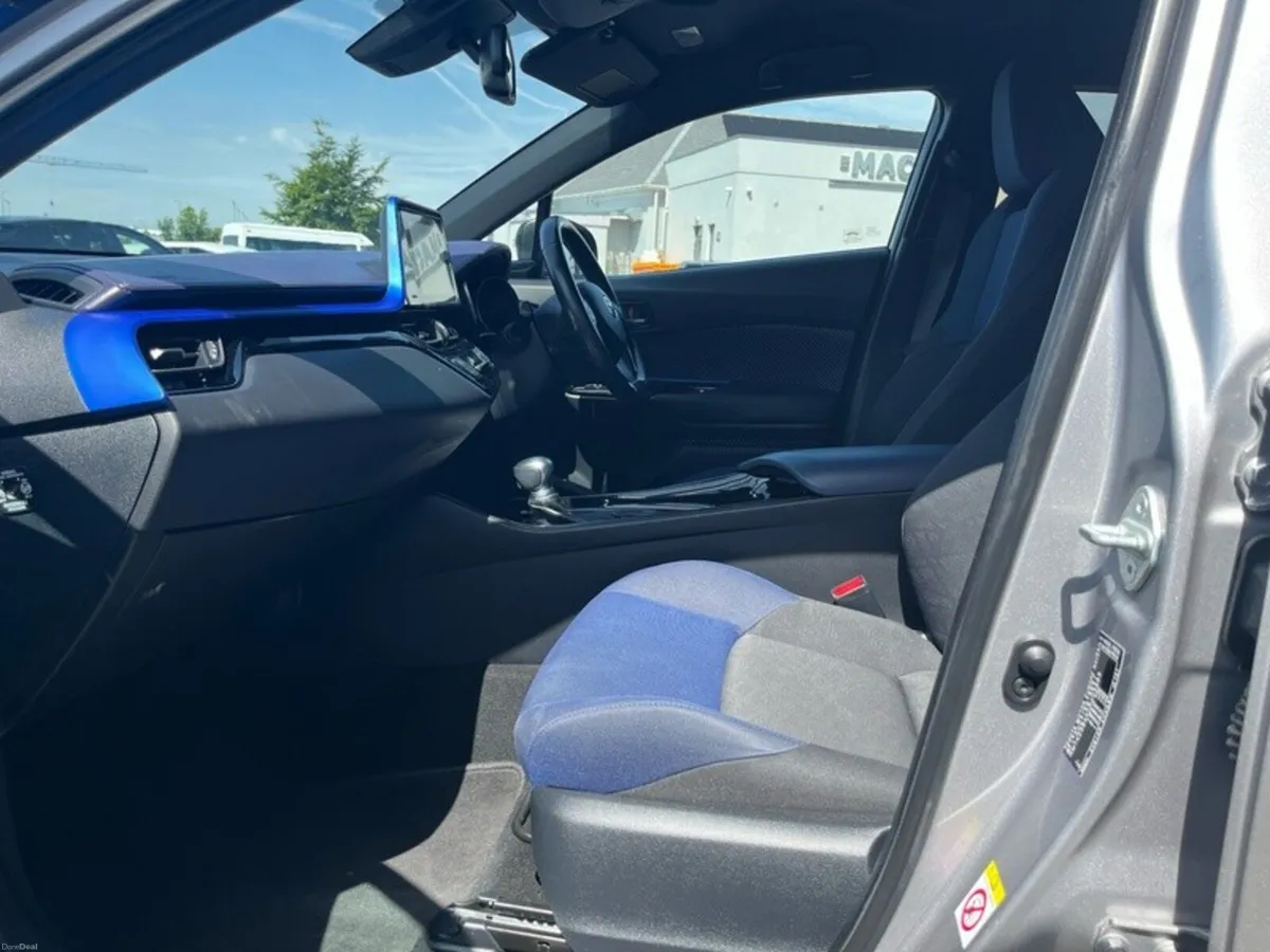 Toyota C-HR C-HR HYBRID LUNA SPORT - Image 6