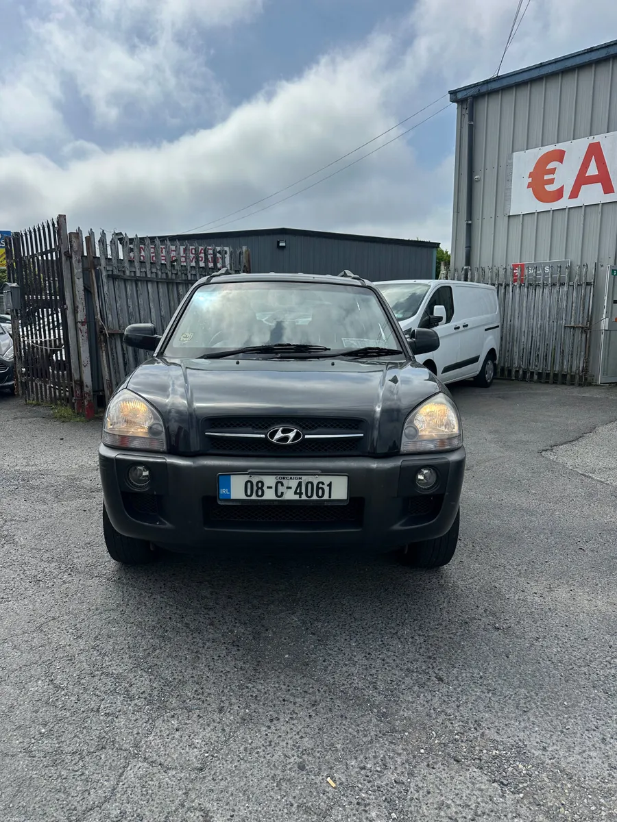 Hyundai Tucson 2.0 Diesel NCT LOW KMS - Image 3