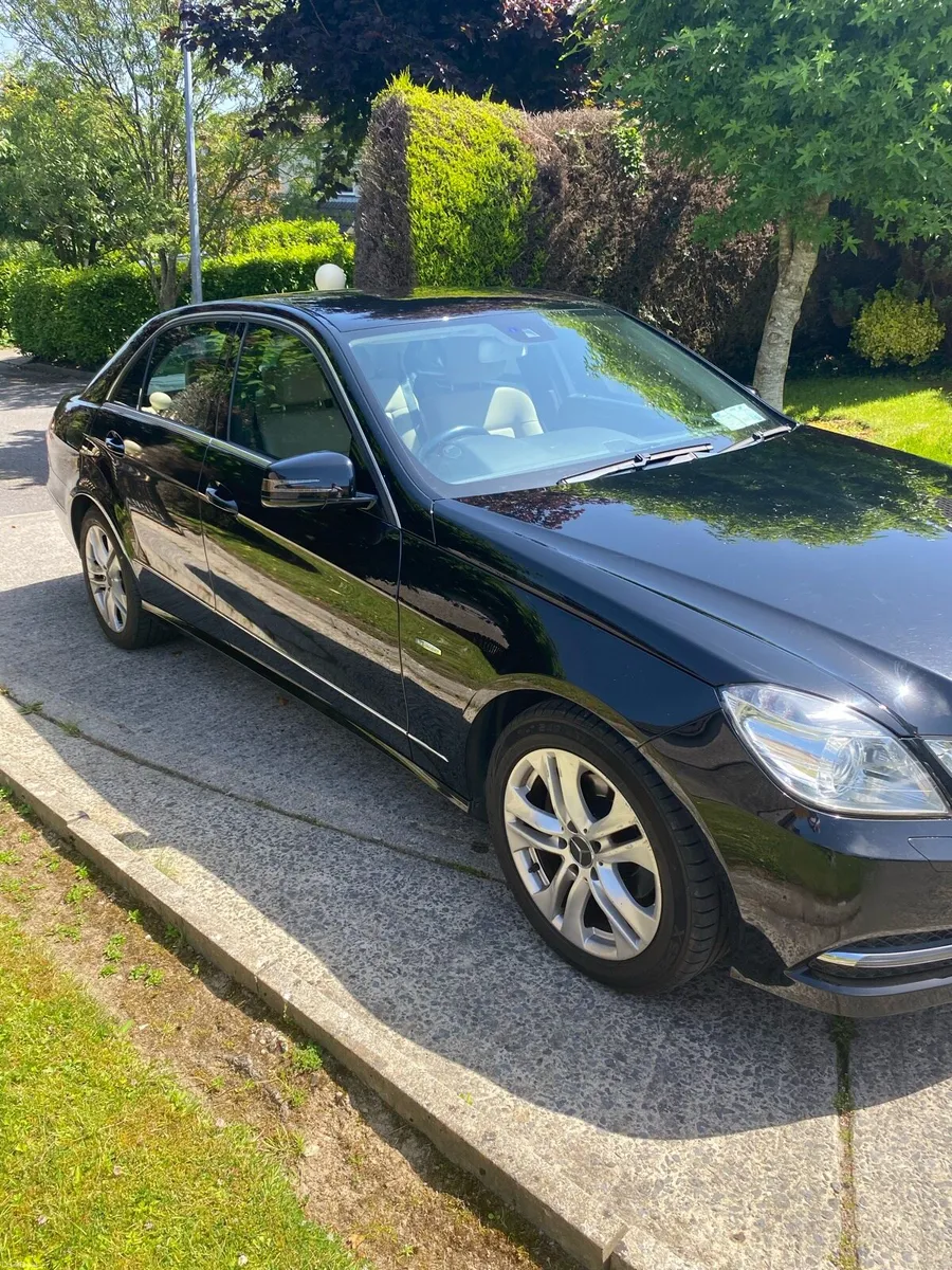 Mercedes E Class 200 cdi blue efficiency - Image 3