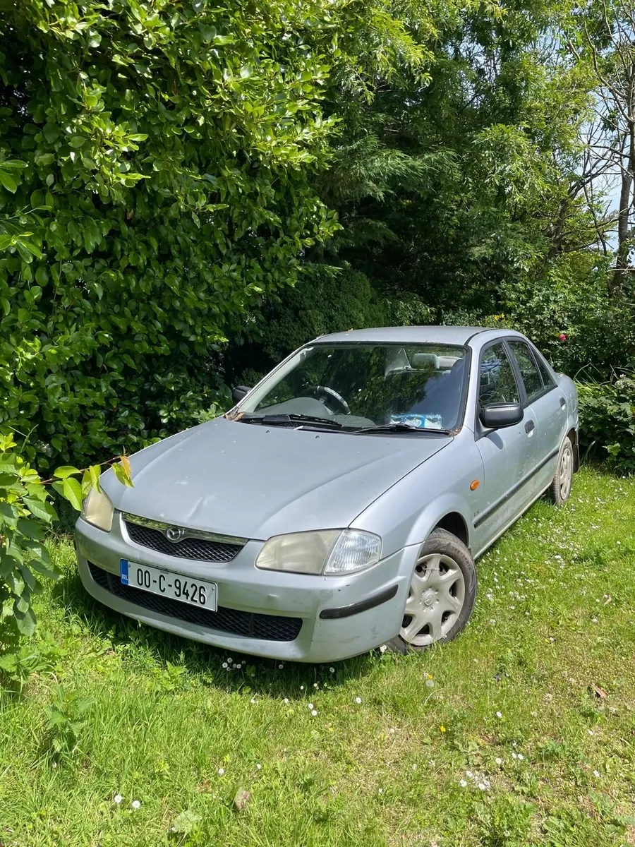 00 Mazda 323 - Image 3