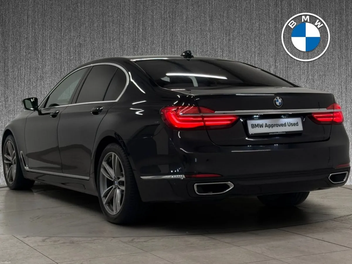 BMW 7-Series 730d Se - Image 3