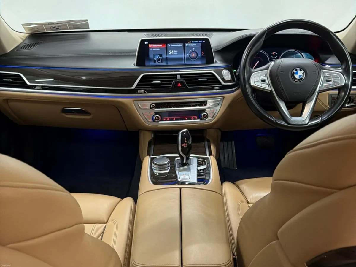 BMW 7-Series 730d Se - Image 4