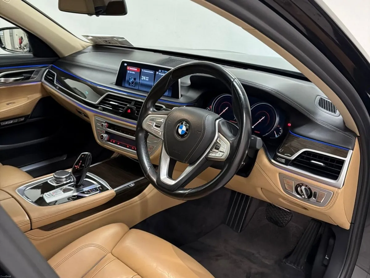 BMW 7-Series 730d Se - Image 6