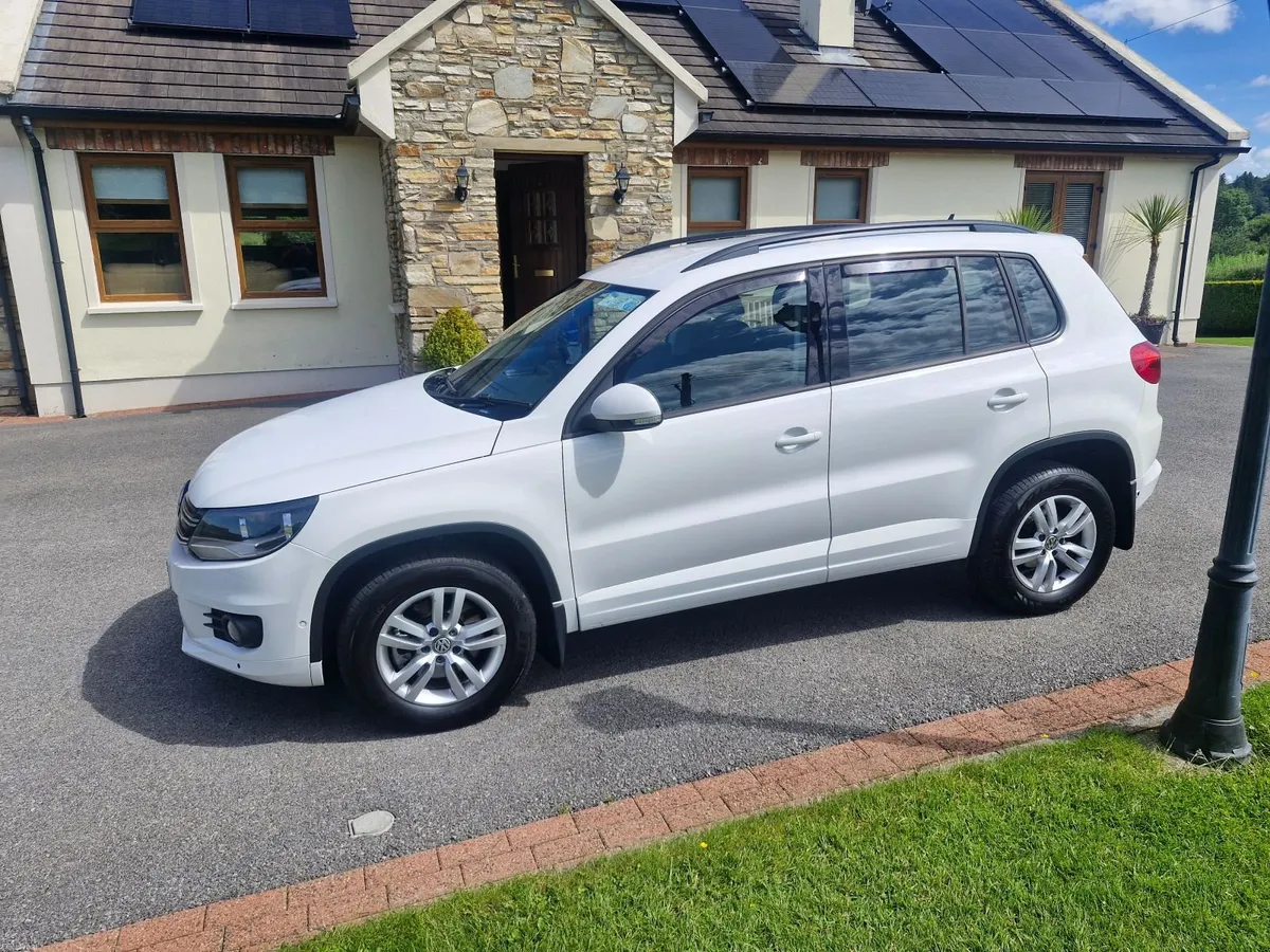 Volkswagen Tiguan 2012 - Image 1