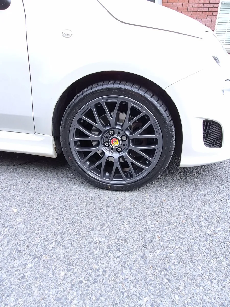 Abarth 595 2016 - Image 2