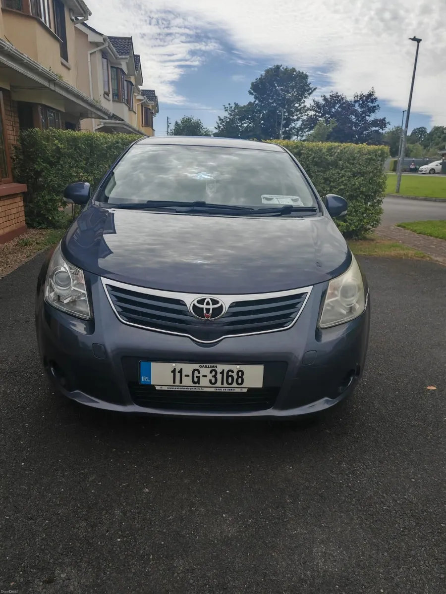 Toyota Avensis 2011 - Image 1