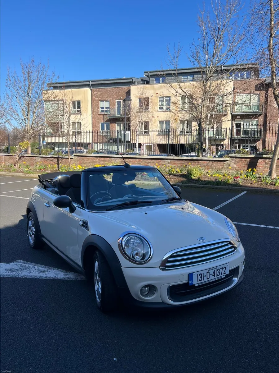 Mini Convertible - Image 2