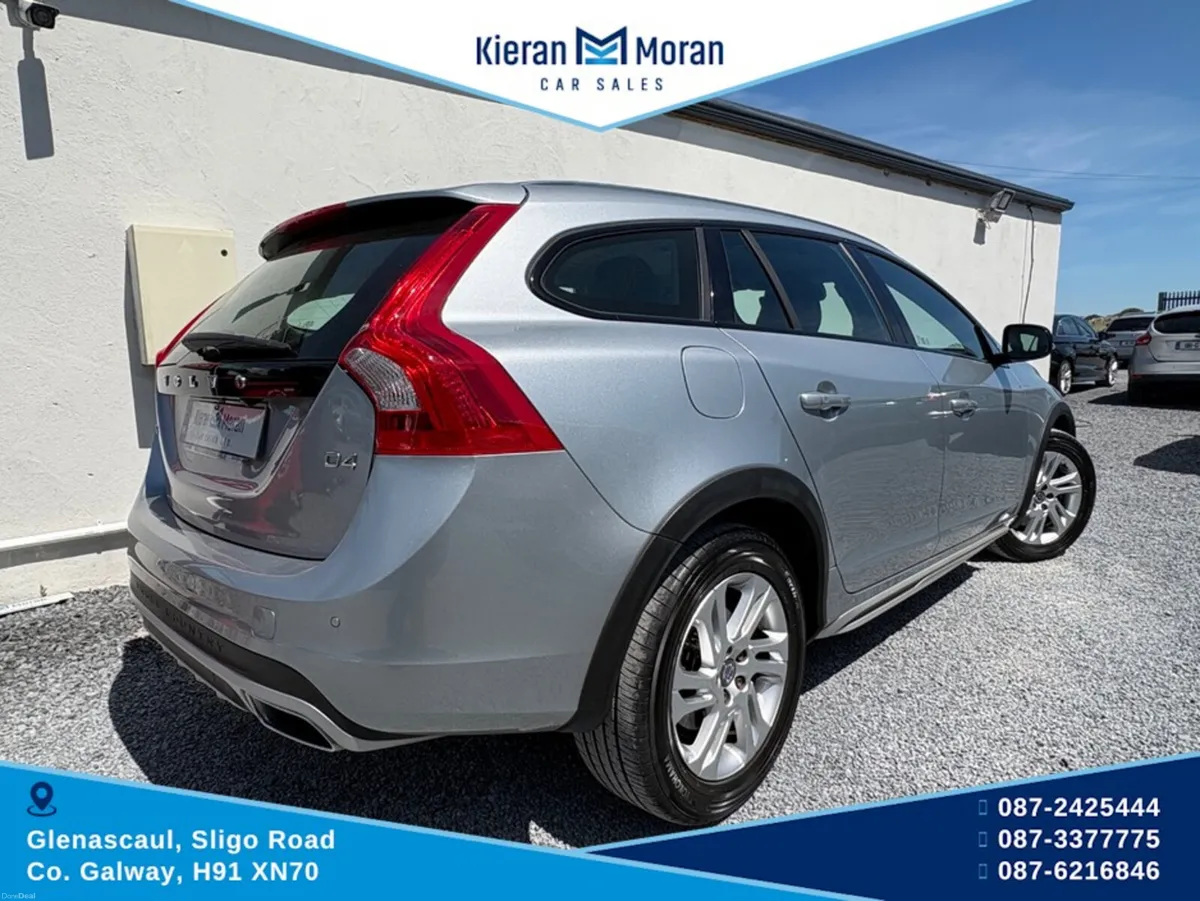 Volvo V60 2L LDA FD4204T 5DR AUTO - Image 3