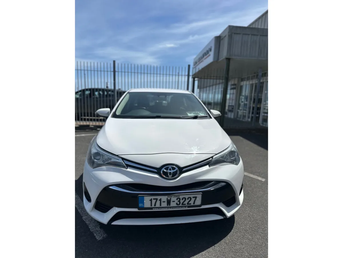 Toyota Avensis 1.6 D-4D ACTIVE S/S 4DR - Image 3