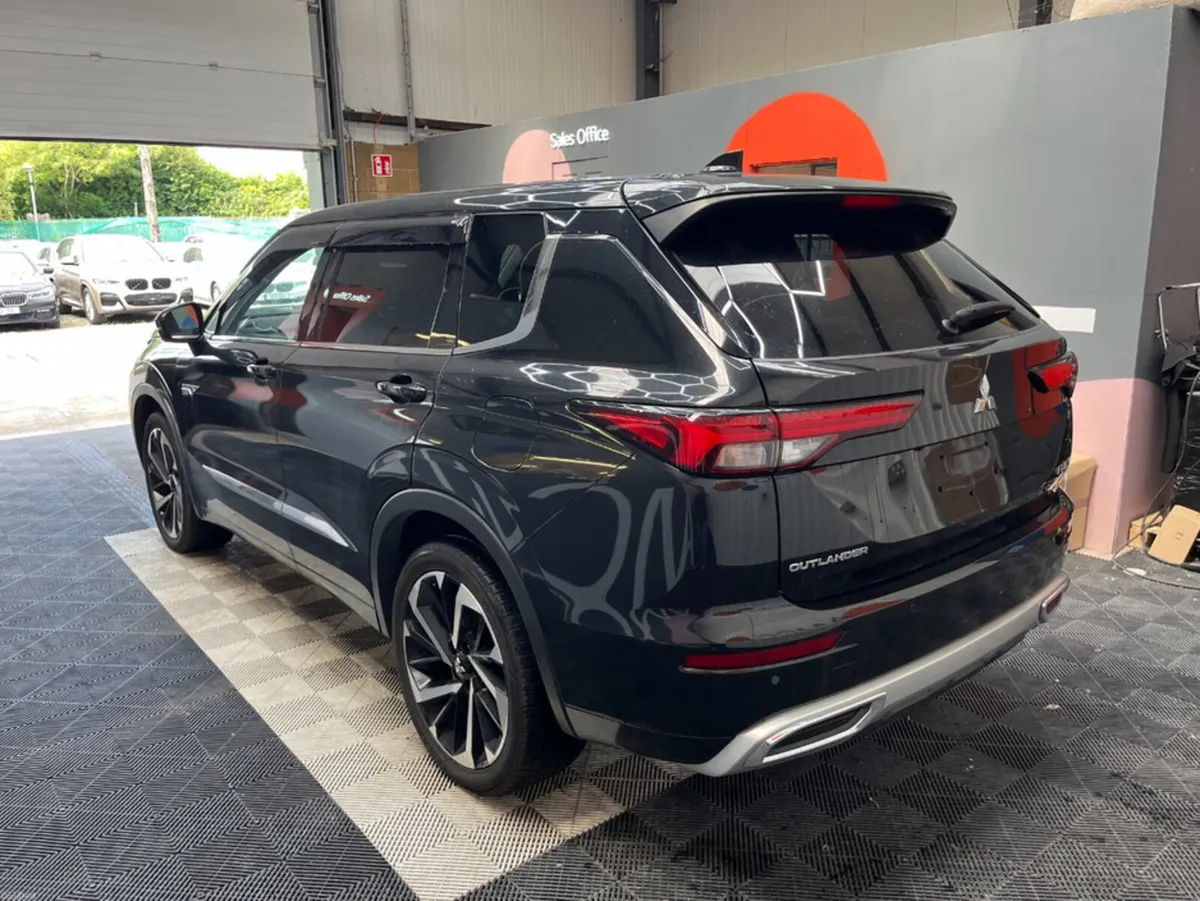Mitsubishi Outlander 2022 MITSUBISHI OUTLANDER PHE - Image 4