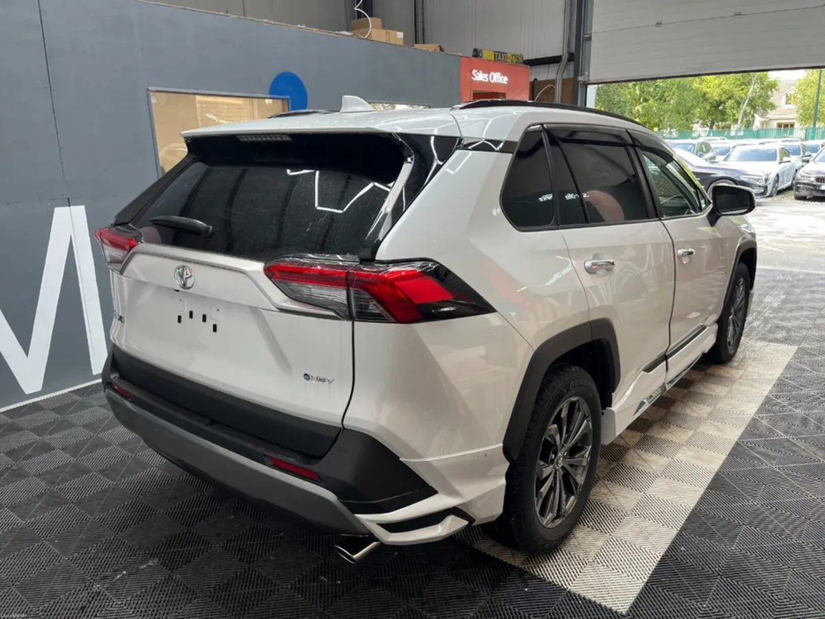 Toyota RAV4 2025 TOYOTA RAV4 HYBRID G 2.5 AUTOMATI - Image 2