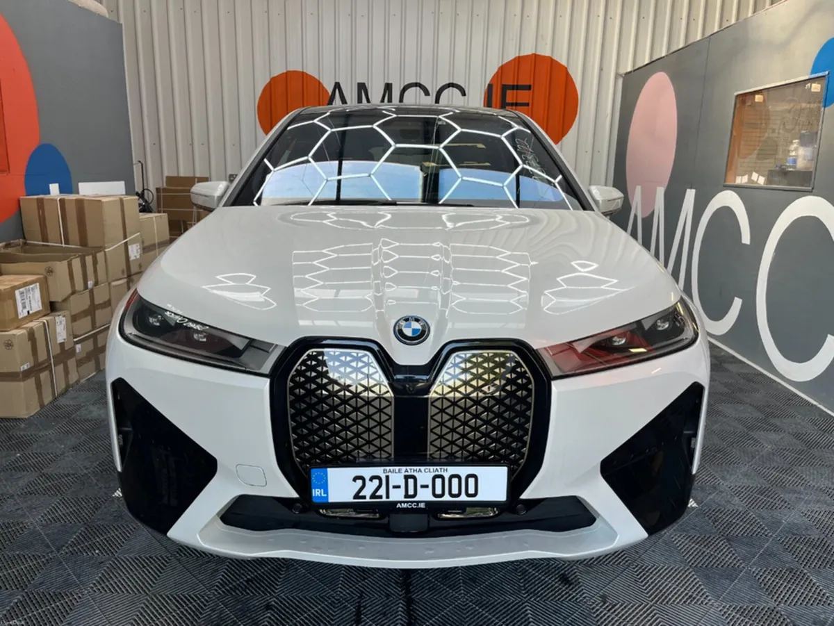 BMW iX 2022 BMW IX XDRIVE40 LAUNCH EDITION AUTOMAT - Image 6