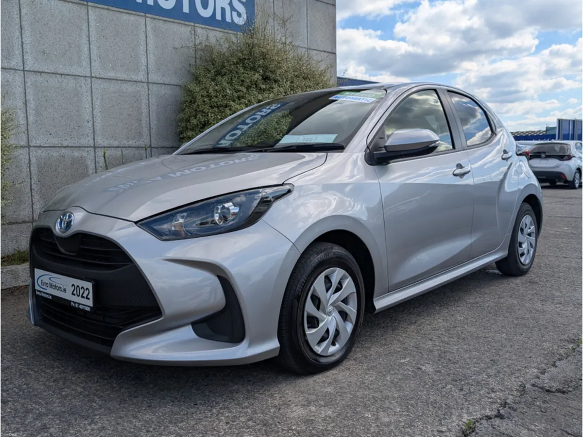 Toyota Yaris X HYBRID AUTOMATIC 1.5 PETROL //LOW M - Image 6
