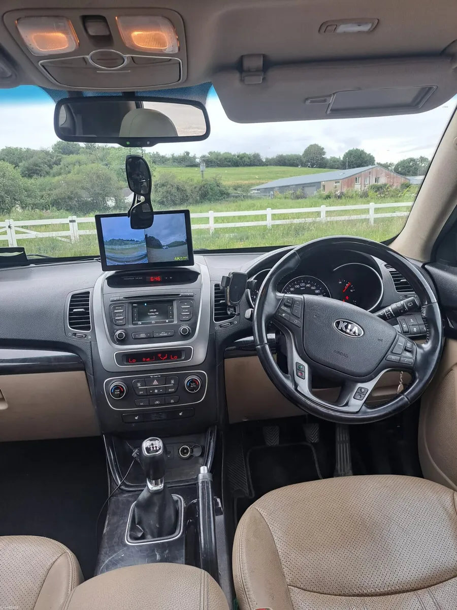 Kia sorento - Image 6