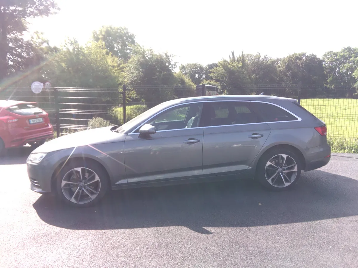 Audi A4 2018 - Image 2