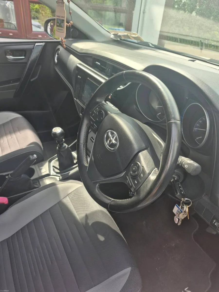 Toyota Auris Luna - Image 1