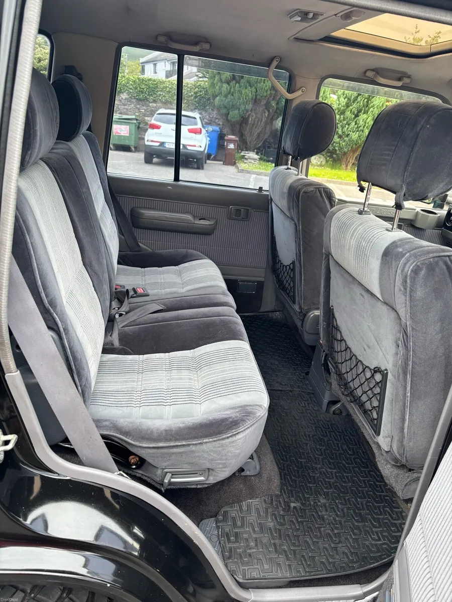 Land Cruiser EX LIMITED LJ78 - Image 4